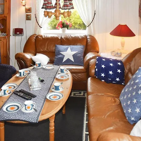 Three-bedroom Holiday In Fjell Saebo (More og Romsdal)